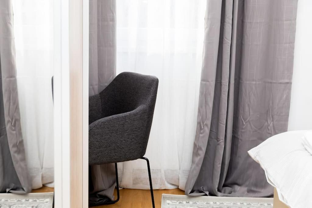 Orestaliving- 3br On The Daube Canal/friedensbruecke Apartment Vienna