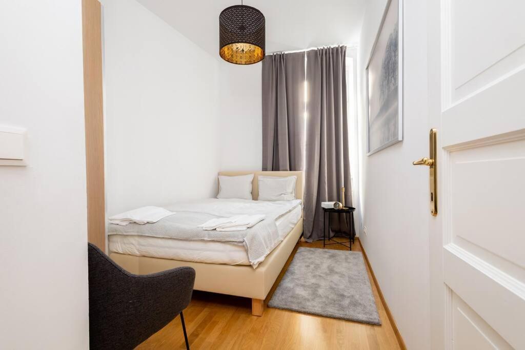 Orestaliving- 3br On The Daube Canal/friedensbruecke Apartment Vienna